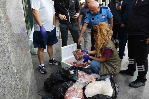 İzmir’den Antalya’ya yolcu otobüsüyle çöp poşetinde 300 kilo et gönderdiler
