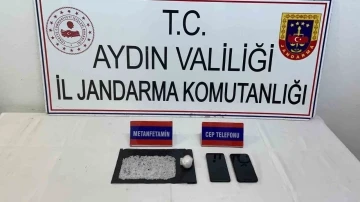 İzmir’den Aydın’a uyuşturucu sevkiyatına Jandarma engeli
