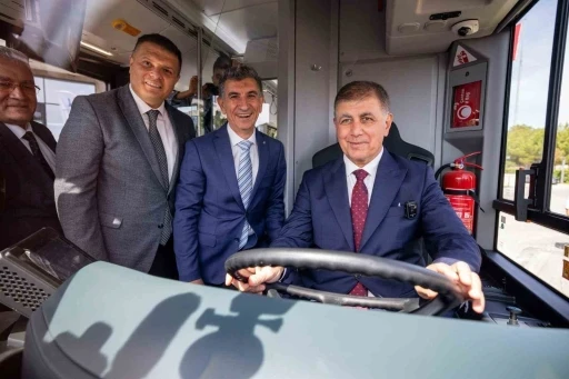 İzmir&rsquo;in ulaşım geleceği ortak akılla şekilleniyor
