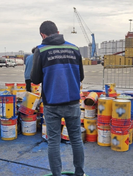 İzmir Körfezi’ni kirleten firmaya 8.3 milyon lira ceza
