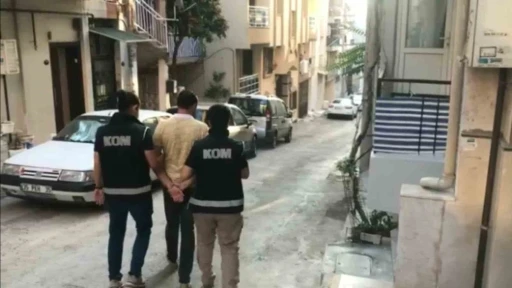 İzmir merkezli 5 ilde 200 milyon liralık &rsquo;kurgu kaza&rsquo; operasyonu: 48 g&ouml;zaltı
