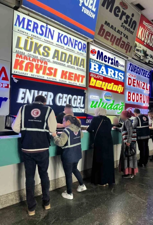 İzmir Otogarı&rsquo;nda bayram denetimleri s&uuml;r&uuml;yor
