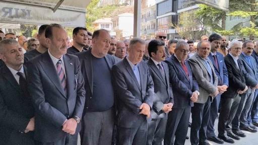 İzmir Valisi Elban’ın babası son yolculuğuna uğurlandı
