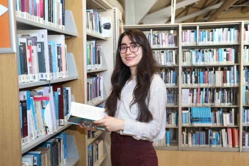 İzmirli Berra&rsquo;nın &lsquo;Oxford&rsquo; gururu
