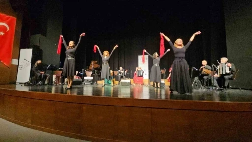 İzmirli sanat&ccedil;ı, uluslararası akordeon festivalinde j&uuml;ri &uuml;yeliği yaptı
