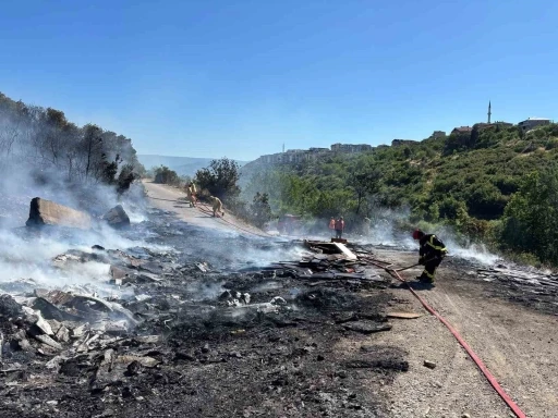 İzmit&rsquo;te yangın sonrası tepki &ccedil;eken manzara
