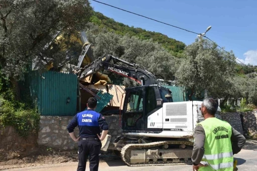 İznik&rsquo;te ka&ccedil;ak yapıya yer yok

