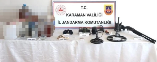 Jandarma&rsquo;dan yeni yıl &ouml;ncesi ka&ccedil;ak alkol operasyonu: 2 g&ouml;zaltı
