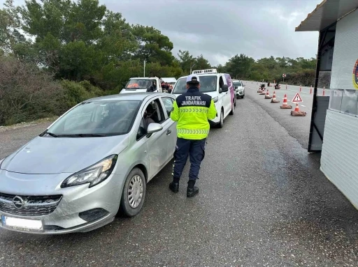 Muğla Jandarmasından Su&ccedil;lulara Ge&ccedil;it Yok