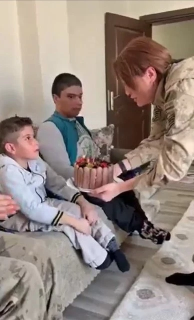 Jandarma, Doğanay&rsquo;ın 10&rsquo;uncu yaş g&uuml;n&uuml;n&uuml; kutladı
