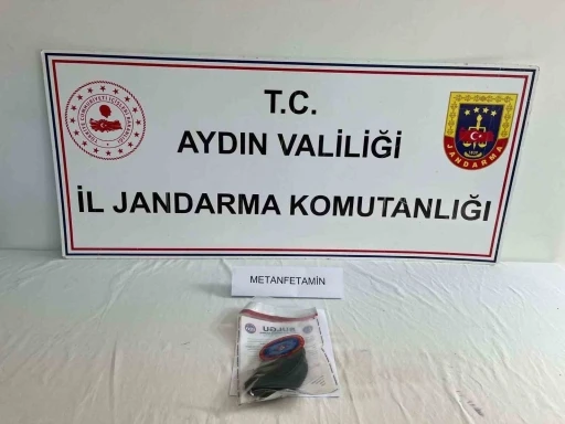 Jandarma ekipleri uyuşturucuya geçit vermedi
