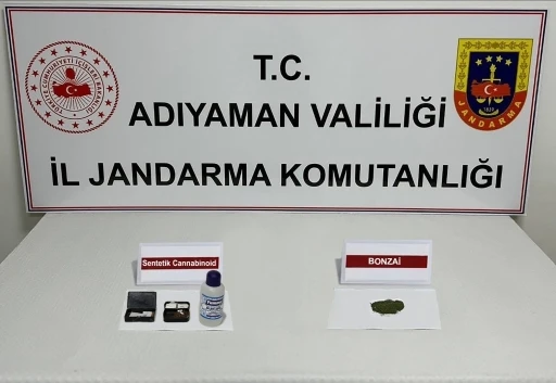 Jandarma ekipleri uyuşturucuya geçit vermiyor
