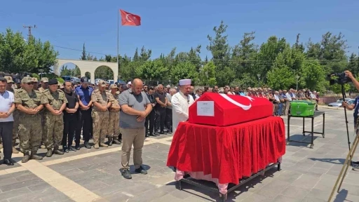 Jandarma Uzman &Ccedil;avuş Sel&ccedil;uk Topaloğlu, son yolculuğuna uğurlandı
