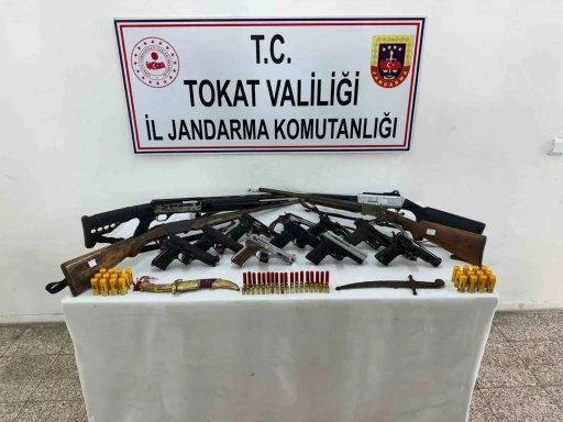 Jandarmadan 3 ilde silah kaçakçılığı operasyonu: 6 gözaltı

