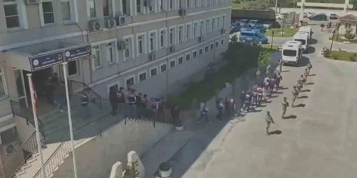 Jandarmadan 8 il&ccedil;ede 105 ş&uuml;pheliye eş zamanlı uyuşturucu operasyonu
