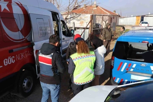 Jandarmadan d&uuml;zensiz g&ouml;&ccedil; uygulaması
