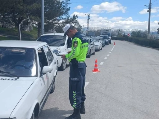 Jandarmadan huzur ve g&uuml;venlik uygulaması

