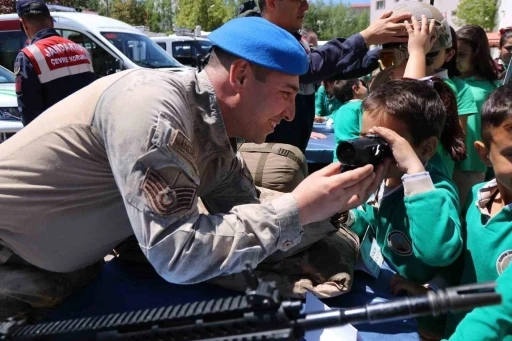 Jandarmadan tanıtım ve bilgilendirme atağı
