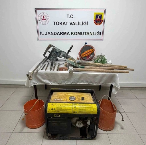 Jandarmadan Tokat&rsquo;ta ka&ccedil;ak kazı baskını
