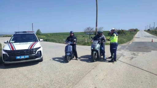 Jandarmadan trafikte sıkı denetim: 460 bin TL ceza uygulandı
