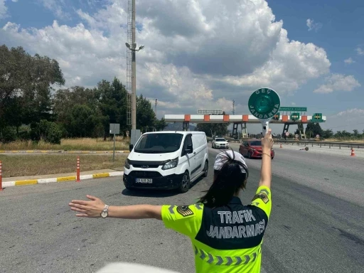 Janndarmadan bayram öncesi yol denetimi
