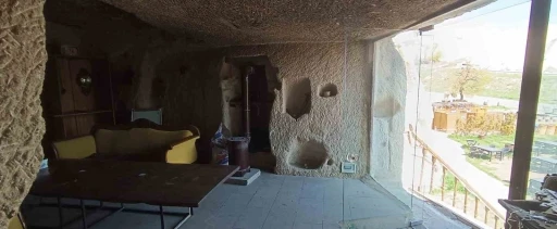 Ka&ccedil;ak restoran kaldırıldı, peribacalarının sil&uuml;eti ortaya &ccedil;ıktı
