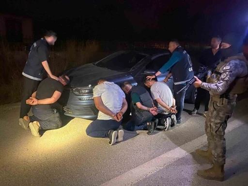 Ka&ccedil;ırılan İBB y&ouml;neticisi Karaal soruşturmasında yeni gelişme: 5 ş&uuml;pheli daha g&ouml;zaltına alındı
