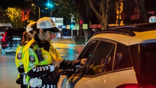 Kadık&ouml;y&rsquo;de polis ekiplerinden bayram denetimi

