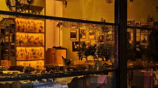 Kadık&ouml;y&rsquo;de restorana silahlı saldırı: Tartışmanın ardından mekanı kurşunladı
