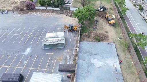 Kadık&ouml;y&rsquo;de yapılacak dev cami i&ccedil;in ilk kazı başladı
