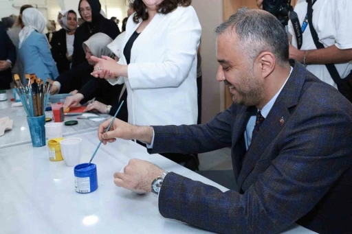 Kadın Emeği Seramik At&ouml;lyesi&rsquo;nin eserleri g&ouml;r&uuml;c&uuml;ye &ccedil;ıktı

