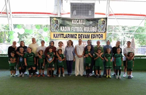 Kadın futboluna tam destek
