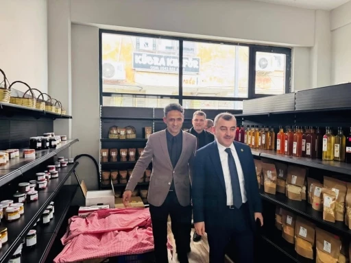 Kadın girişimcilere destek; yöresel ürünler mağazası
