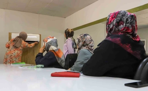Kadınlara y&ouml;nelik klima-kombi bakım eğitiminin &uuml;&ccedil;&uuml;nc&uuml; d&ouml;nemi
