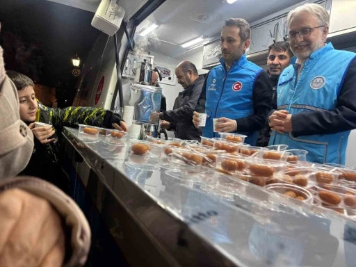 Kadir Gecesinde dualar semaya yükseldi
