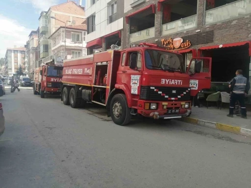 Kafenin mutfağında korkutan yangın

