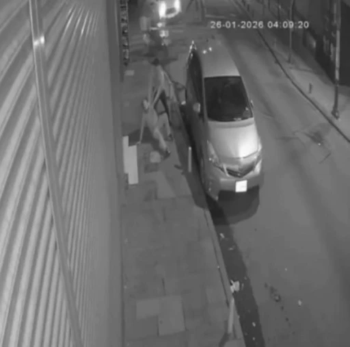 Kağıthane&rsquo;de caddede kalaşnikoflu saldırı
