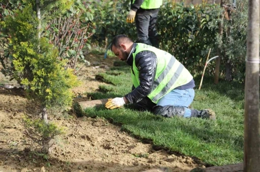 Kağıthane&rsquo;de yeşil alanlarda bakım ve d&uuml;zenleme &ccedil;alışmaları s&uuml;r&uuml;yor
