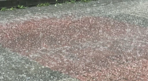 Kağıthane&rsquo;ye dolu yağdı
