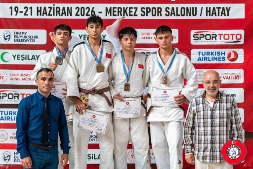 Kağıtspor sporcuları k&uuml;rs&uuml;ye ambargo koydu
