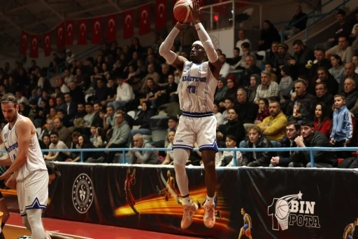 Kağıtsporlu basketbolcular S&uuml;per Lig hedefine odaklandı
