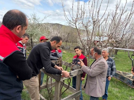 Kağızman&rsquo;da meyvecilikte eğitim seferberliği s&uuml;r&uuml;yor
