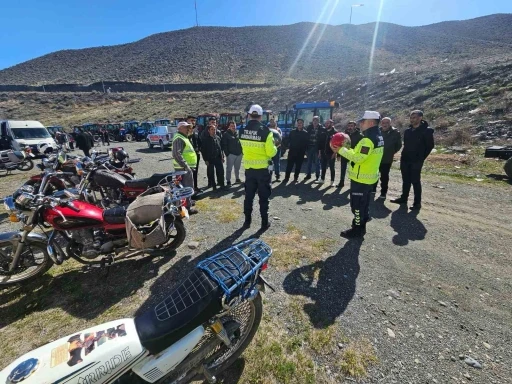 Kağızman’da motosiklet sürücüleri bilgilendirildi
