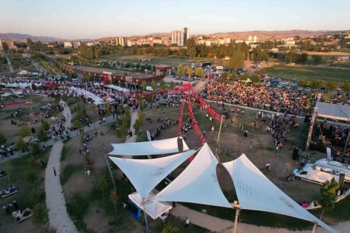 Kahramankazan’da lezzet şöleni başladı: Uluslararası Kavurma ve Gastronomi Festivali ziyaretçilerini ağırlıyor
