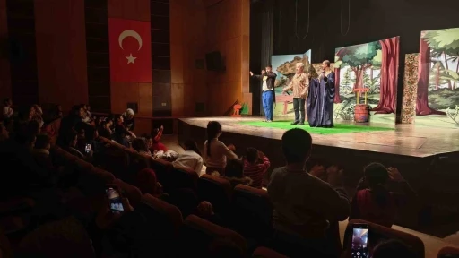Kahramanmaraş B&uuml;y&uuml;kşehir&rsquo;den miniklere sanat dolu dakikalar
