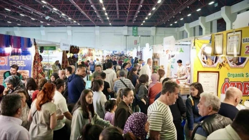 Kahramanmaraş, gastronomisi ve el sanatlarıyla Antalya&rsquo;da g&ouml;z doldurdu
