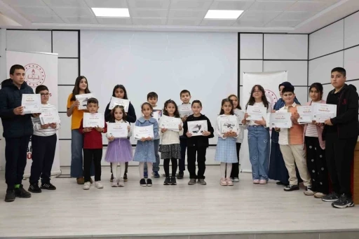 Kahramanmaraş Okuyor Projesinde &ouml;d&uuml;ller sahiplerini buldu
