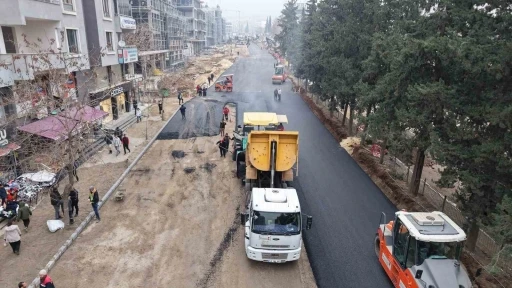 Kahramanmaraş&rsquo;ta Azerbaycan Bulvarı&rsquo;na asfalt &ccedil;alışması
