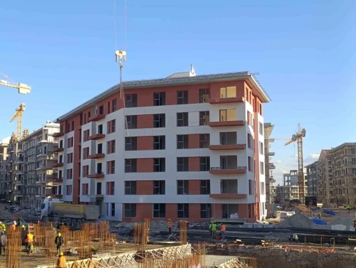 Kahramanmaraş&rsquo;ta deprem konutları y&uuml;kselmeye devam ediyor
