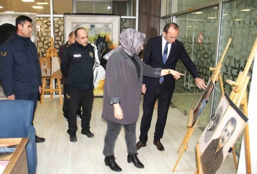 Kahramanmaraş&rsquo;ta halıdan tuvale uzanan sergi yolculuğu
